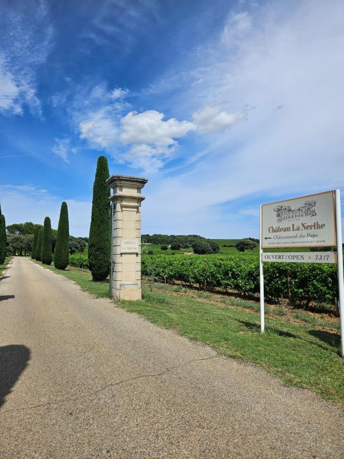 Le Willow Chateauneuf-du-Pape Bagian luar foto